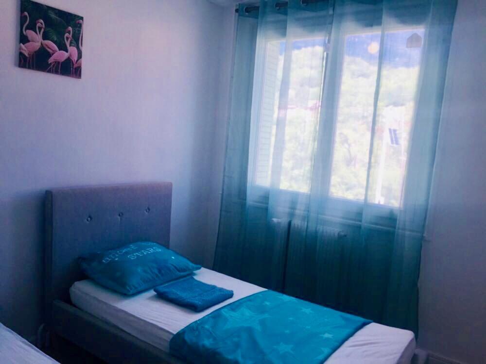 Hostel Le Kandyan Bellegarde-sur-Valserine Zewnętrze zdjęcie